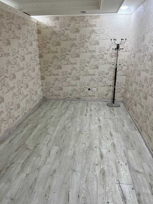 ул.Новомосковская цокольное помещение  100 м² ремонт есть 1-линия