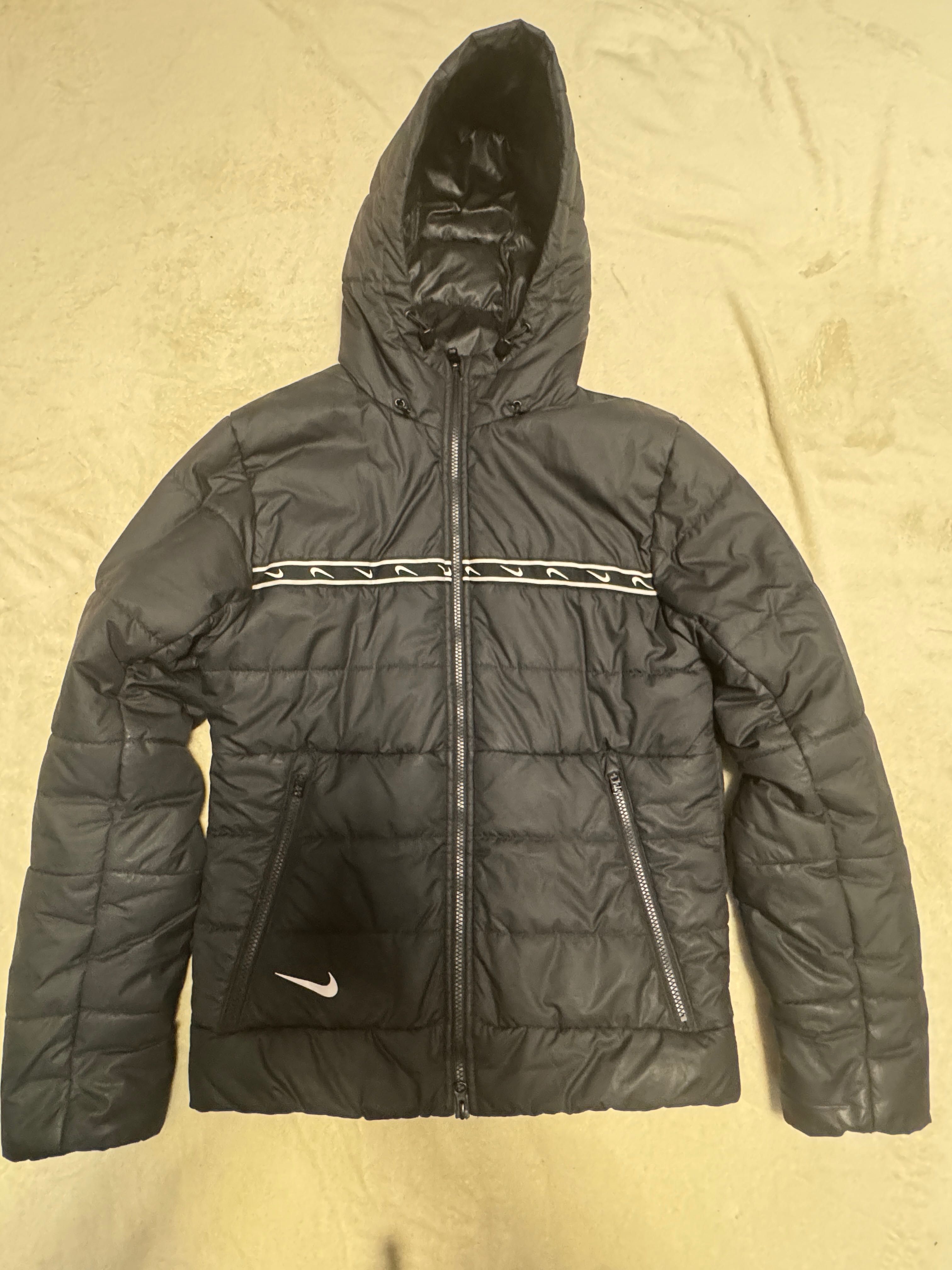 Geaca Nike Repeat
