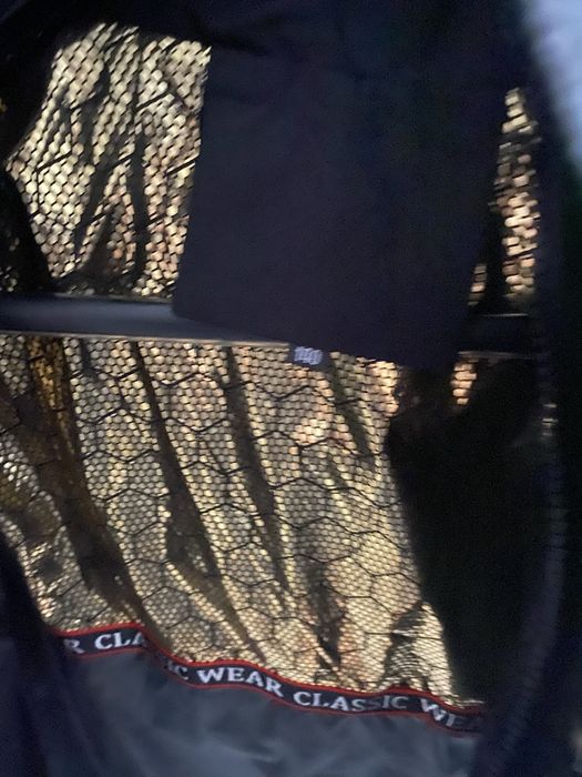 Продам куртку детскую зимнюю