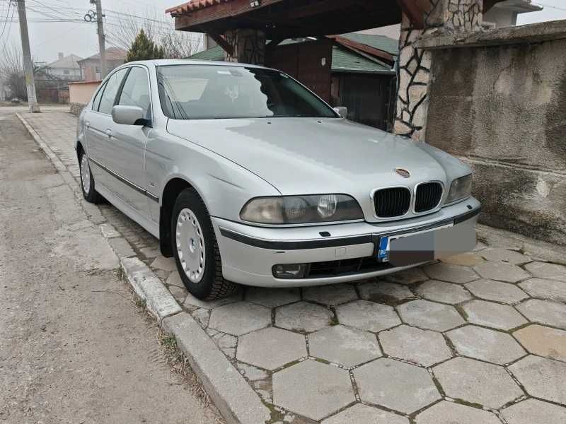 Продавам BMW523I