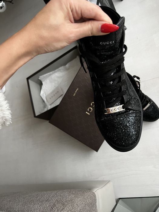 Adidași Gucci autentici