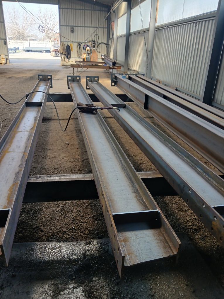 Confecționăm Hale metalice industriale pe comandă