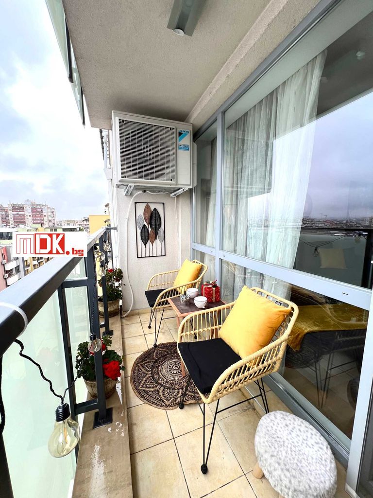 Продава се Тристаен апартамент в Пловдив, Въстанически - 95 кв.м за 1948 €/кв.м - Снимка #3