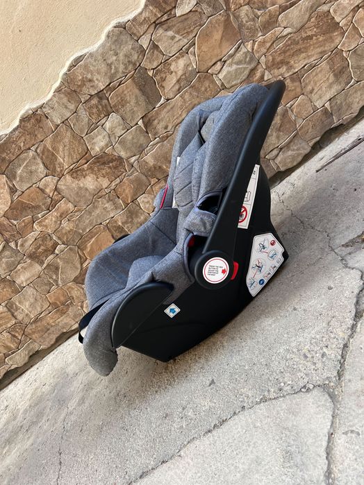 Vând cărucior 3 în 1