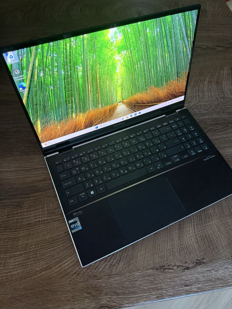 Лаптоп Asus Zenbook