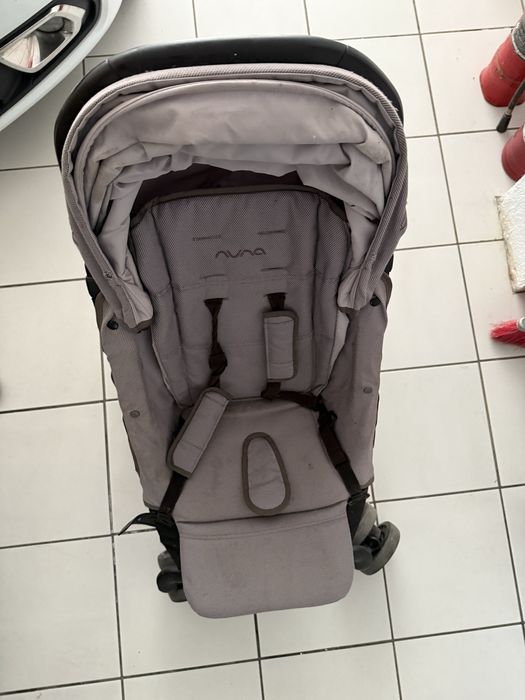Vand carucior pentru copii Nuna