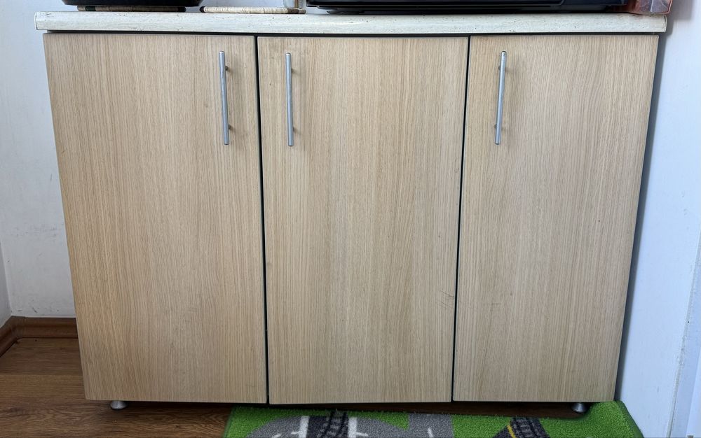 3 dulapuri de bucatarie spatioase