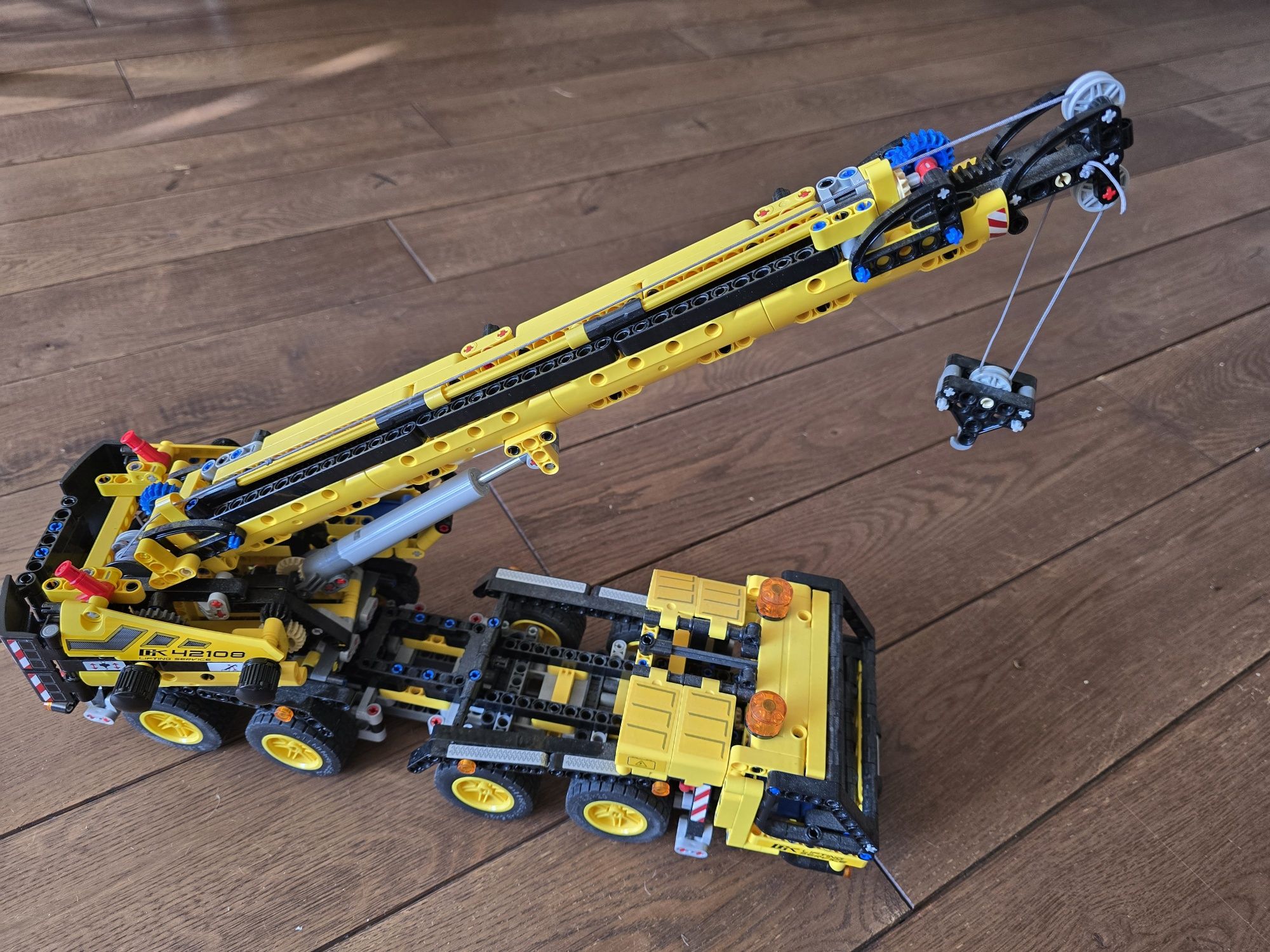 LEGO® Technic - Мобилен кран 42108, 1292 части
LEGO® Techni