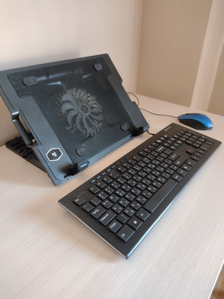 Cooling pad за лаптоп с лед подсветка + Led Canyon клавиатура + мишка