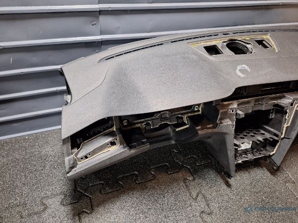 Plansa bord VOLKSWAGEN PASSAT B8 [ 2014 - > ] OEM 3G1857995