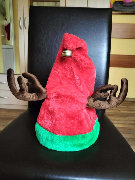 Caciula muzicala si dansatoare de Craciun