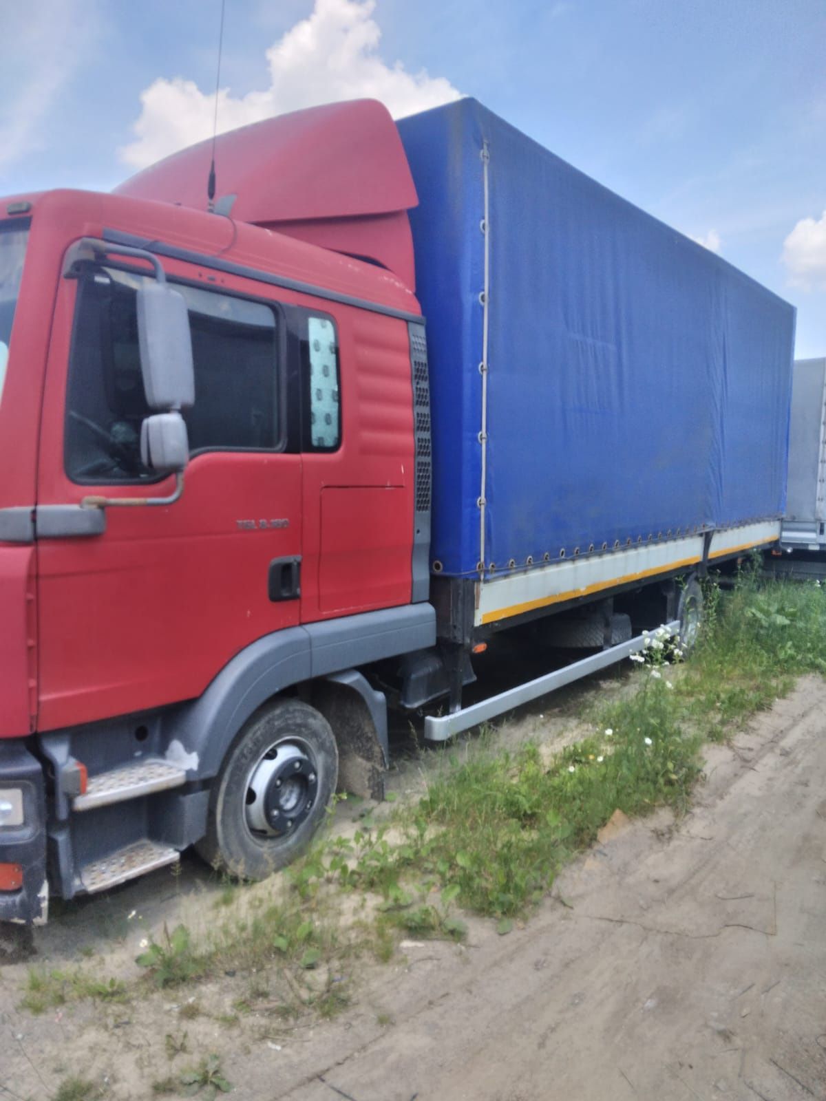 Camion cu prelata 7,5 t