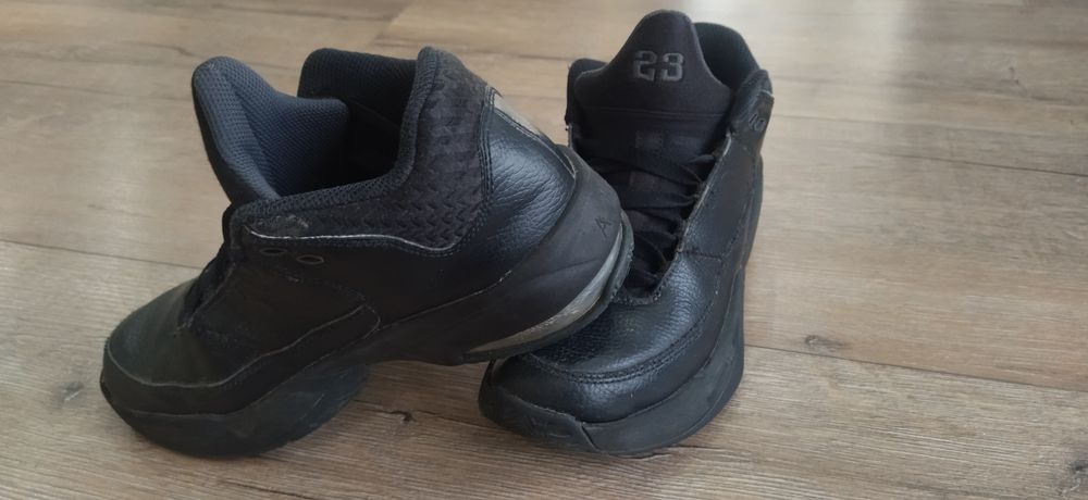 Маратонки Nike Air Jordan 36.5 номер