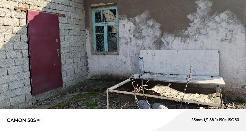 Ховли сотилади. (Ахмад Яссавий)