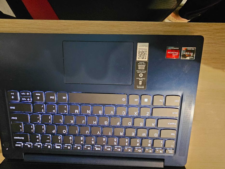Laptop Lenovo IdeaPad Slim 3 14ABR8 AMD Ryzen™ 5 7530U 4.5 GHz, 14"