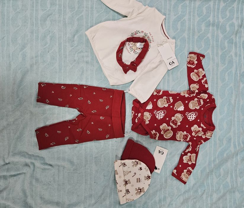 Costumas bebe pt Craciun, marime 68