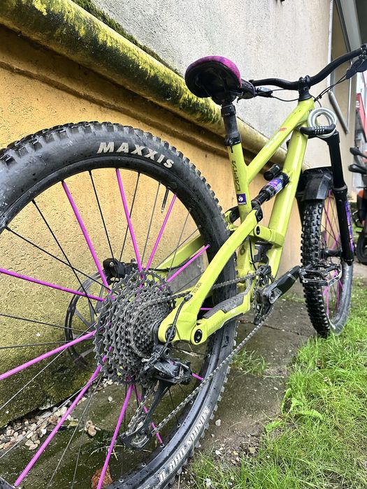 Vand bicicleta  full suspension YT CAPRA