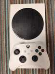 - Xbox Series S -