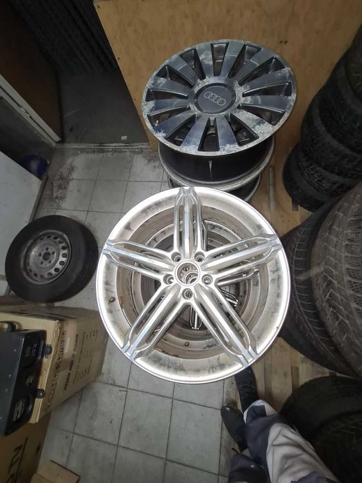 джанти с зимни гуми Ауди Audi 4бр. зимни гуми 255/40/R19