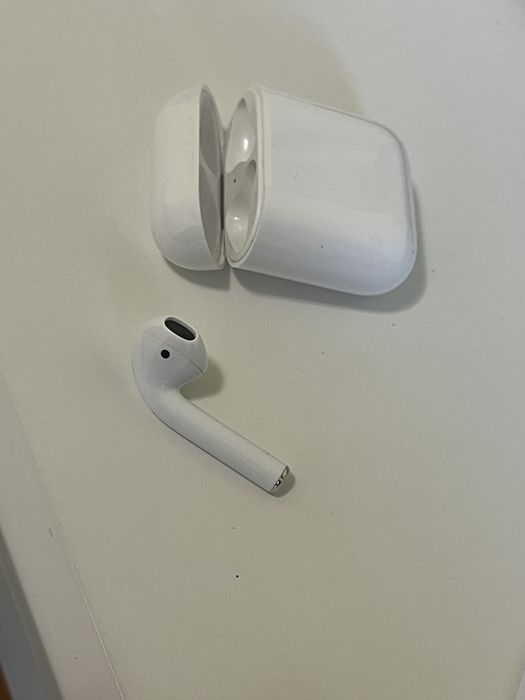 Безжични слушалки Airpods 2nd gen
