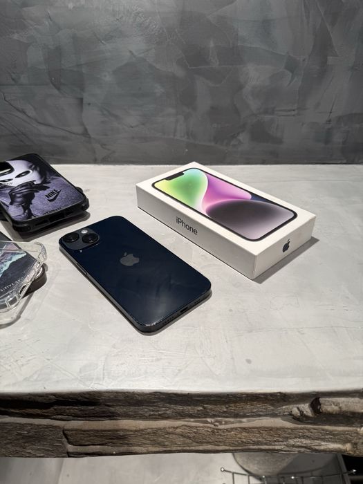 Iphone 14 Midnight 128 GB + подаръци