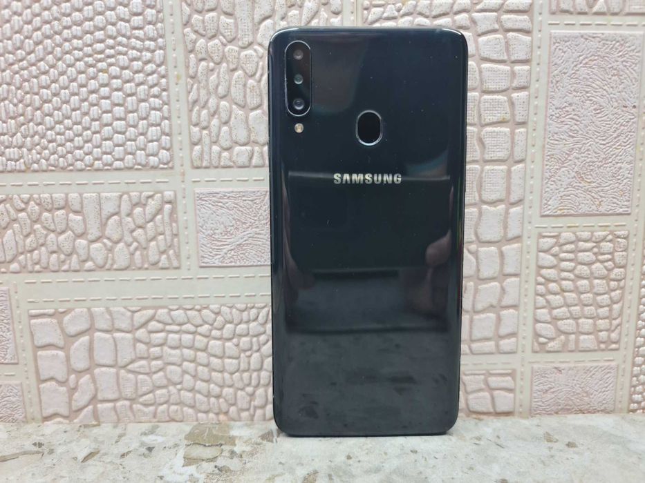 Продам телефон SAMSUNG A20S