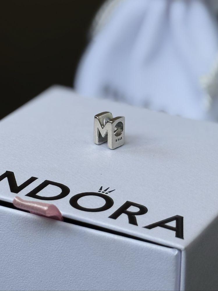 Талисман Пандора / Pandora - Буква “М” + торбичка