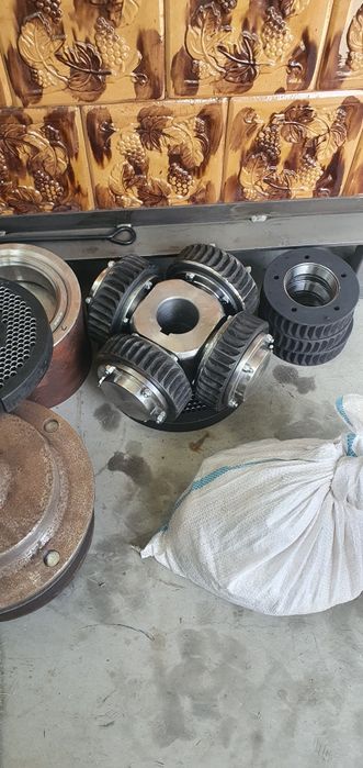 Matrite si role presă peleti .