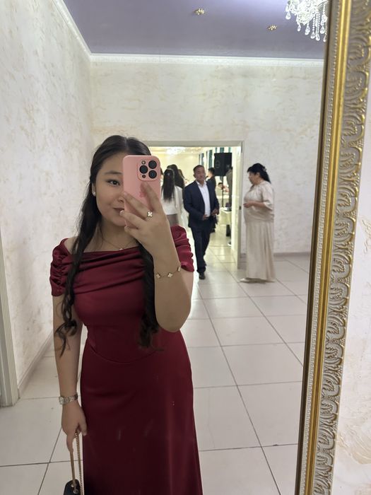 Платье бордовый