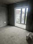 Vand urgent apartament peste strada de primarie rovinari