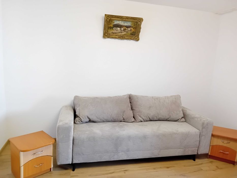 Închiriez garsonieră