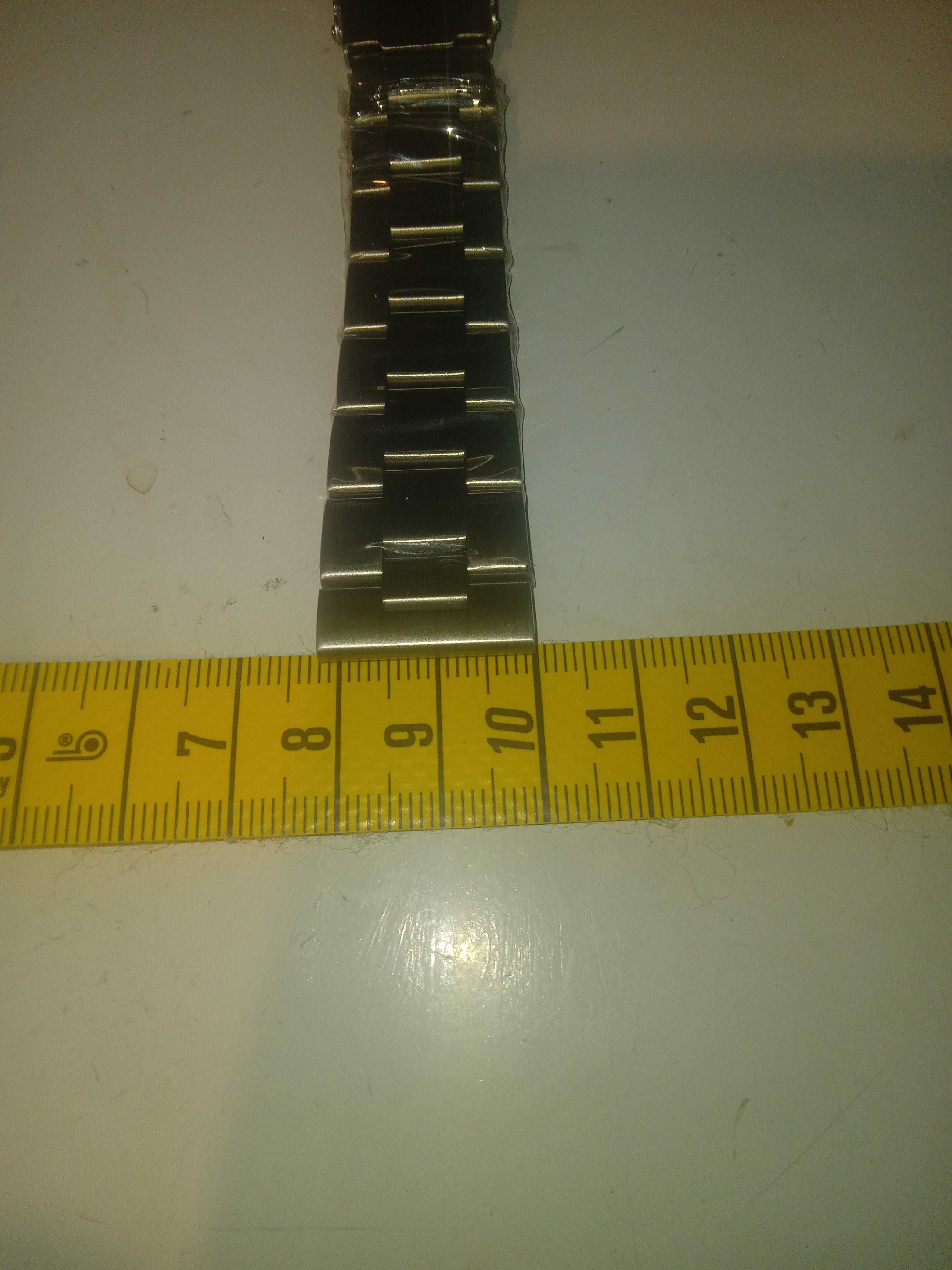 Vând bratara ceas inox cu marginile rotunjite, - NOUA cu folie pe ea!
