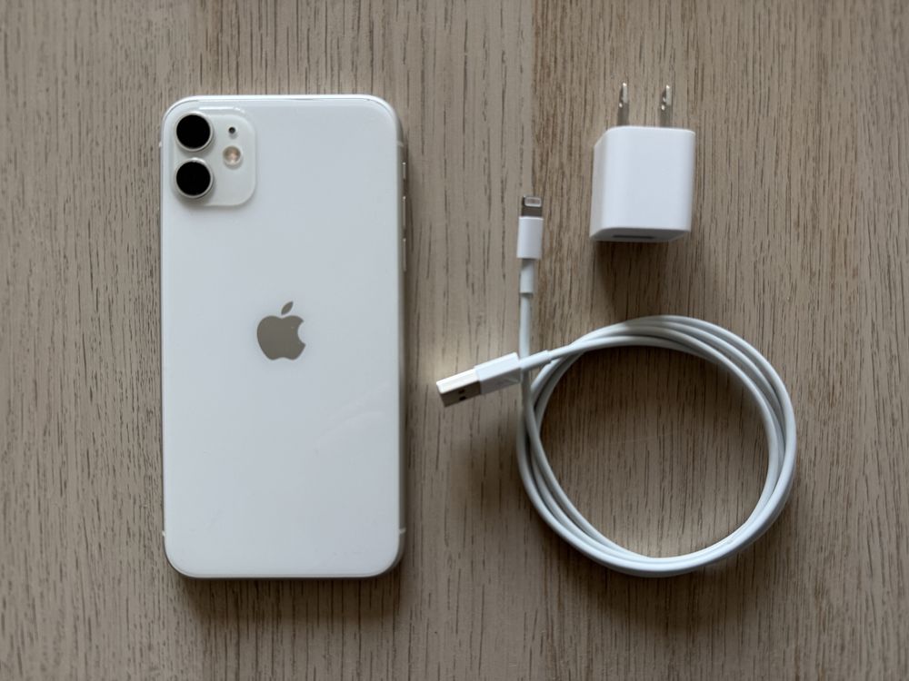 iPhone 11 64gb бял САЩ