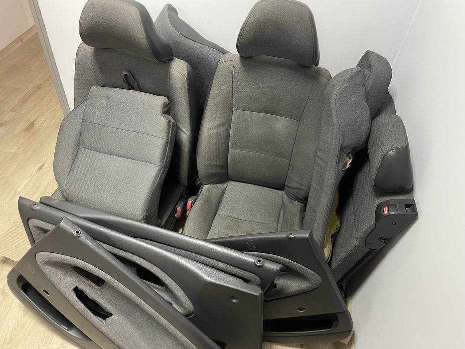 Салон за volvo v40 95-04г. Седалки + кори