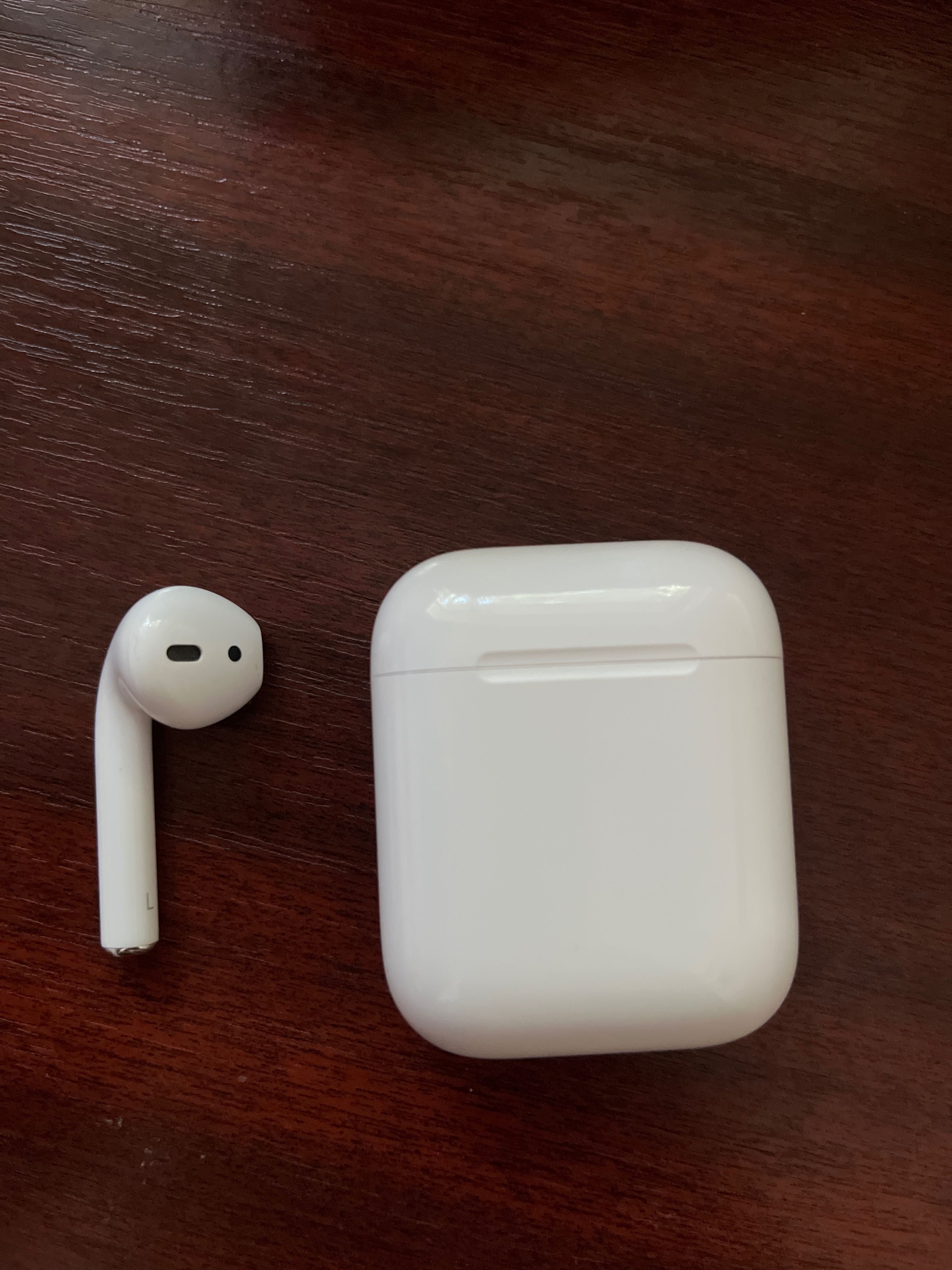 Airpods 2 - casca stânga și carcasa originale