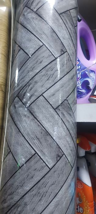 Linoleu 2m latime, 1.20 mm grosime, 18,5 m patrat. Luați cât doriti