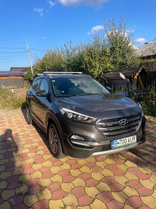 Hyundai Tucson 4x4 AWD model 2.0 CRDI Diesel Manuala 2017