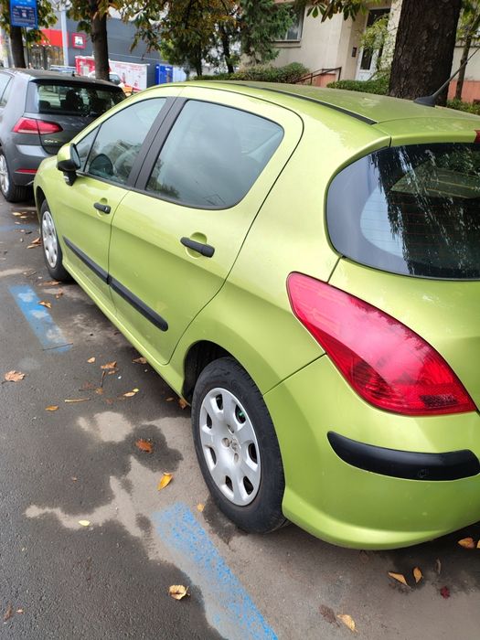Peugeot 308 1,4 benzină stare excelentă