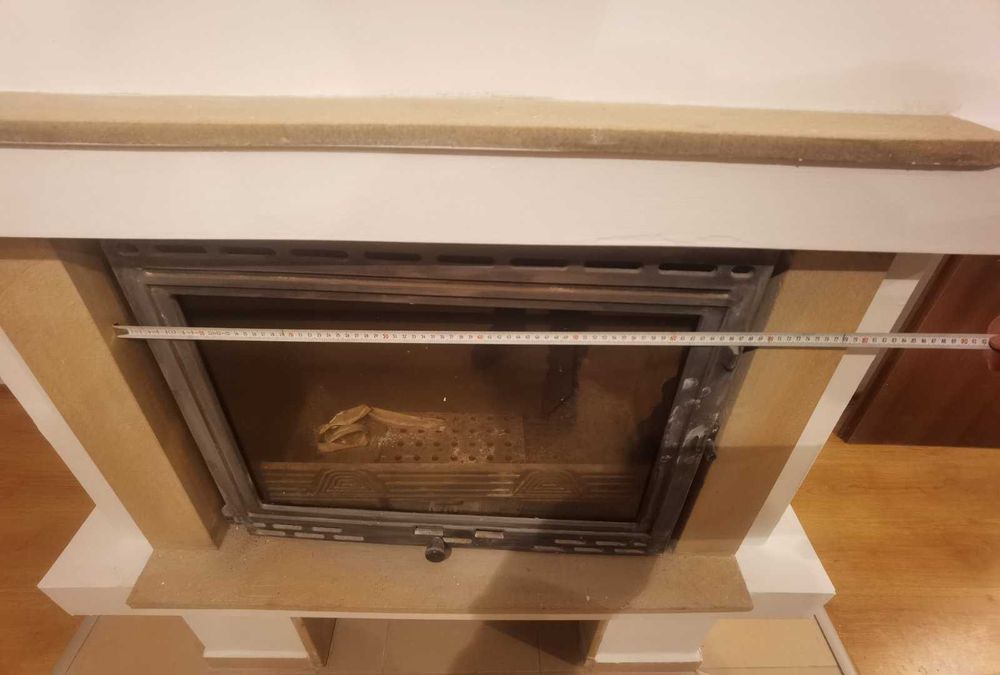 Продавам камина+хладилник(подарък)