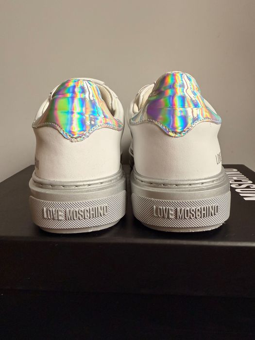 Кецове Love moschino