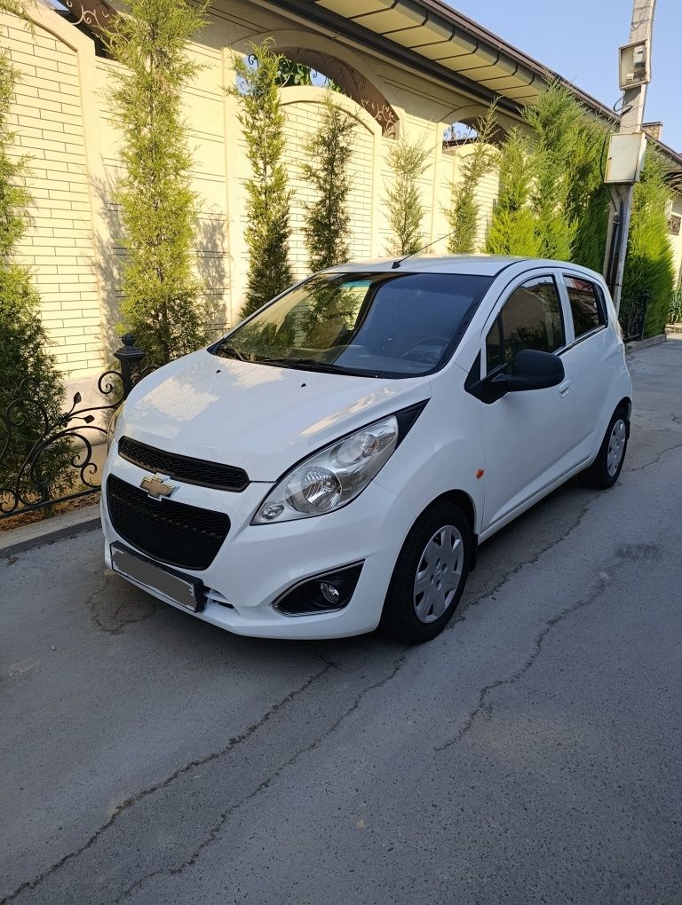 2 Poz Spark Sotiladi Xolati Yaxshi Binzinda Yurgan Moshina
