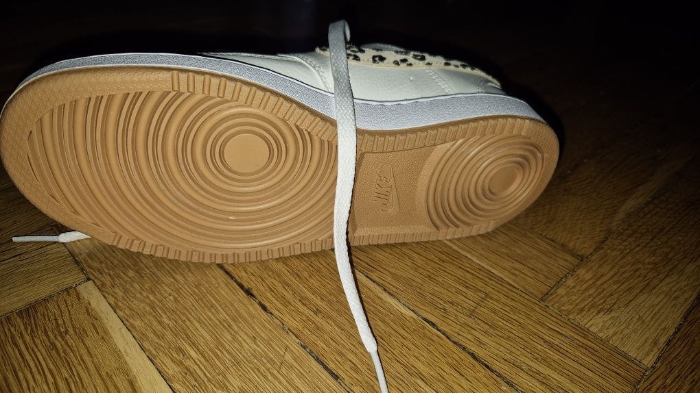 Маратонки Nike, 37 номер