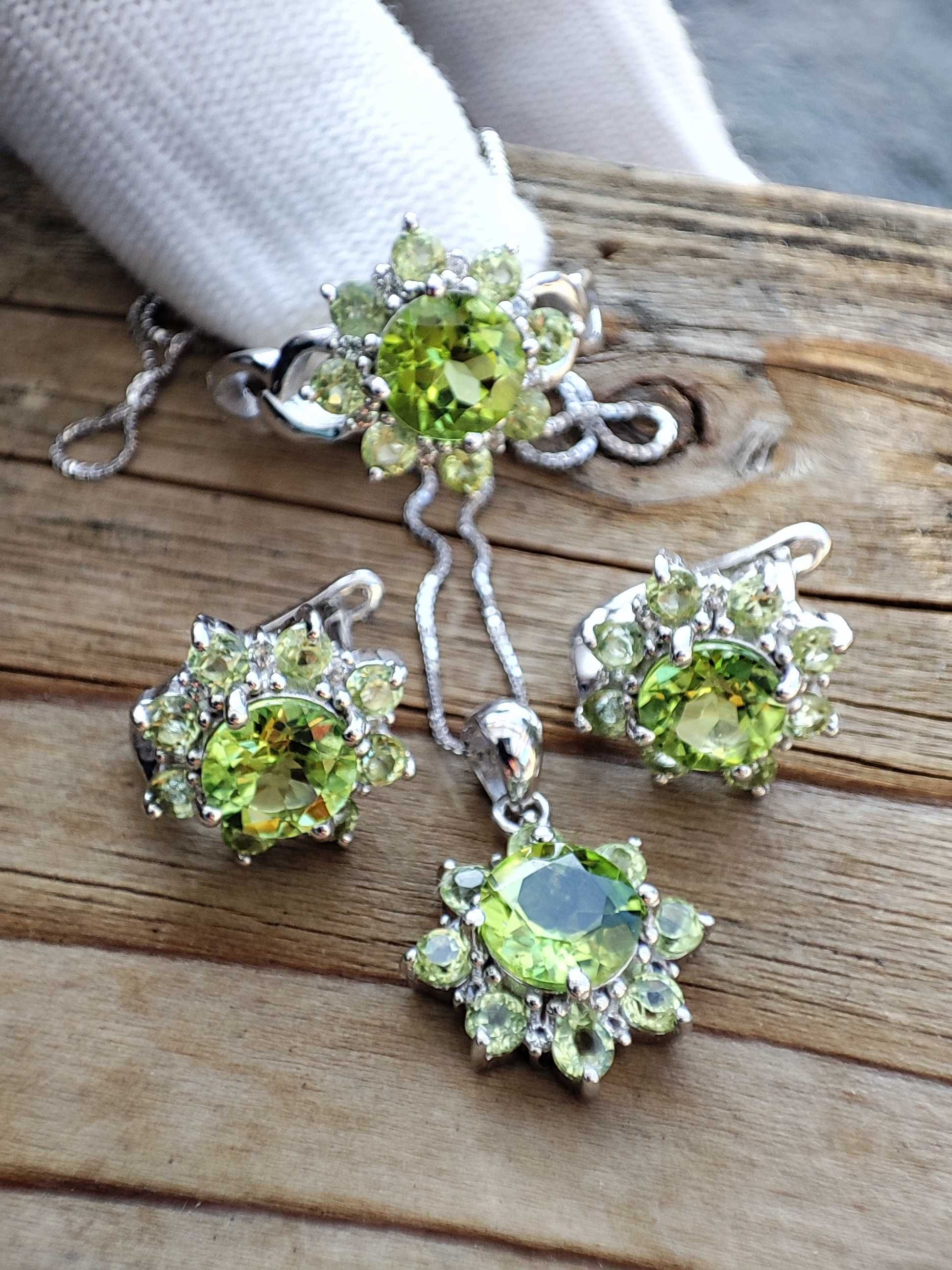 925 Cercei Argint Cu Peridot