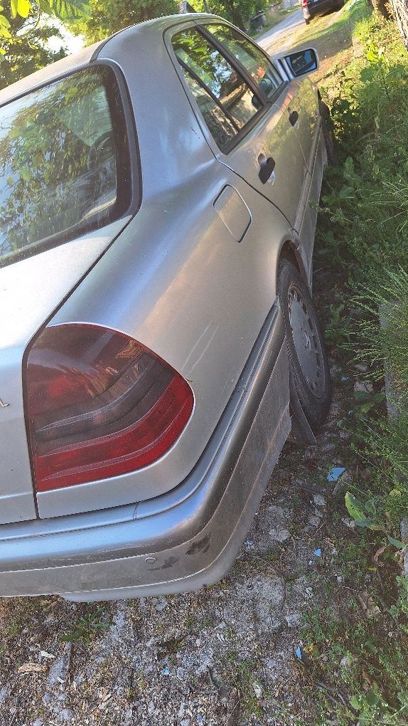 Mercedes-Benz C250