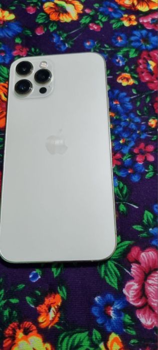 iphone 12 promax 5.400 ming pul zarur srochno sotiladi