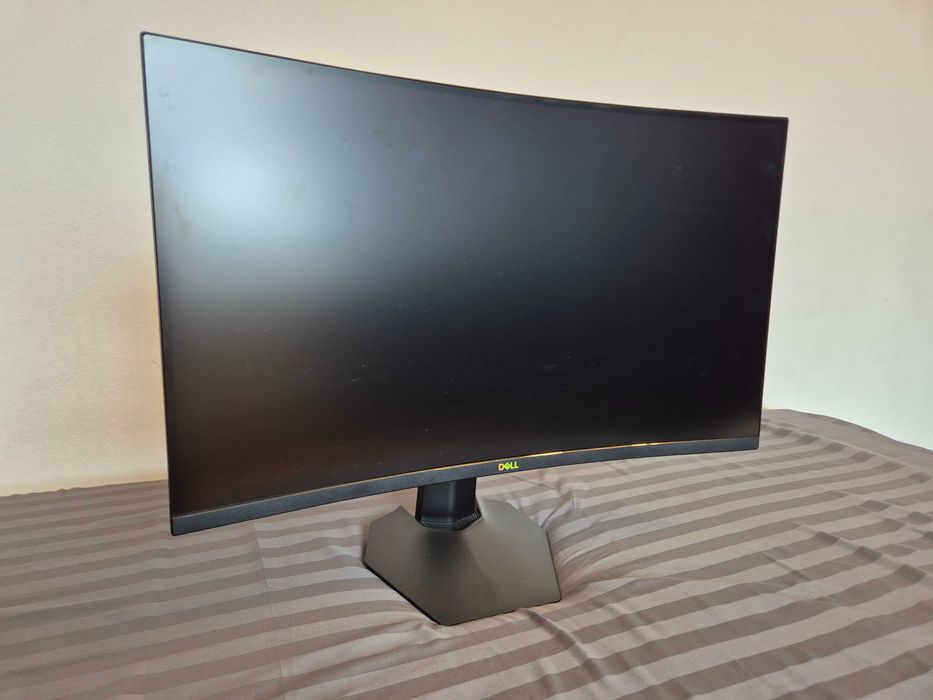 Monitor DELL  27”, curbat, 144hz, ca si nou