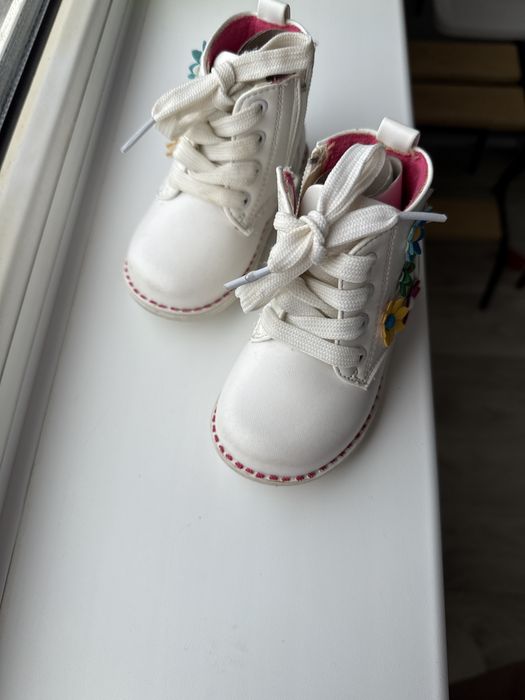 Обувь весенняя на девочку