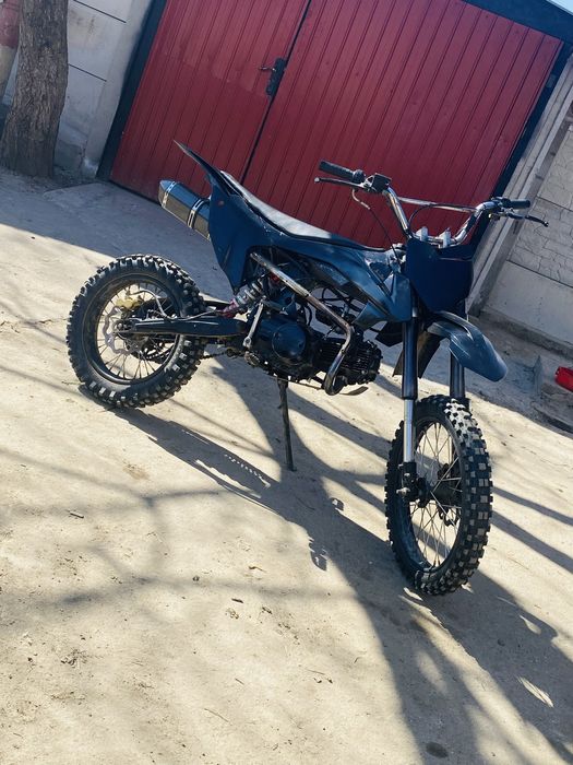 Se vinde cross 125 functionabil