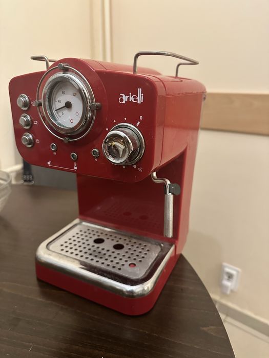 Кафе машина Arielli