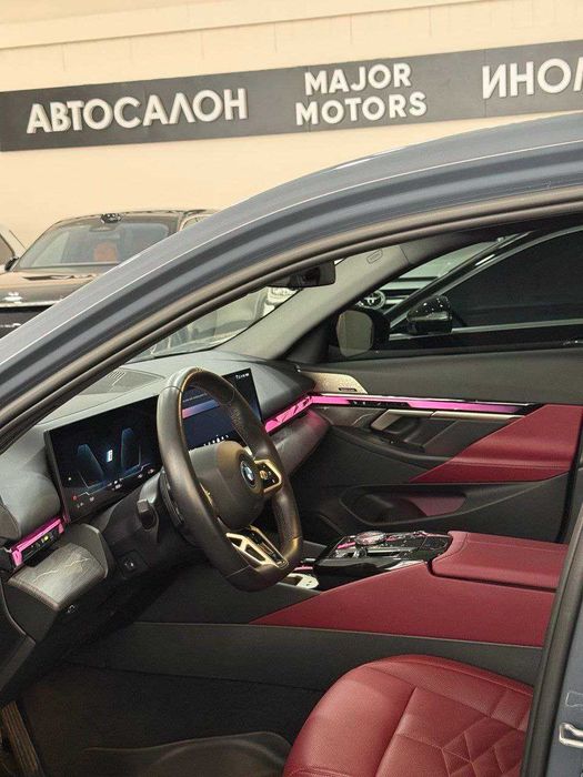 BMW I5 eDrive35L